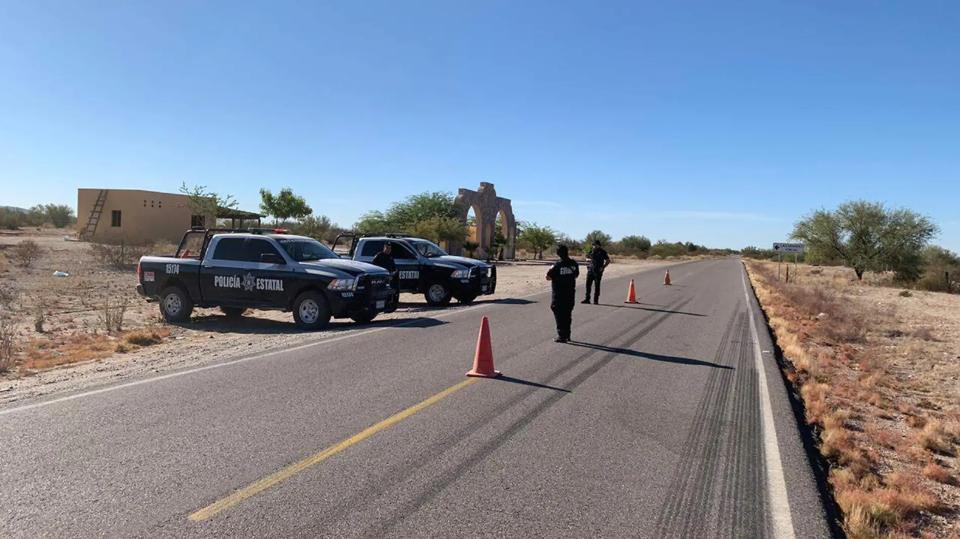 La Policía patrulla la carretera federal 15 en Sonora